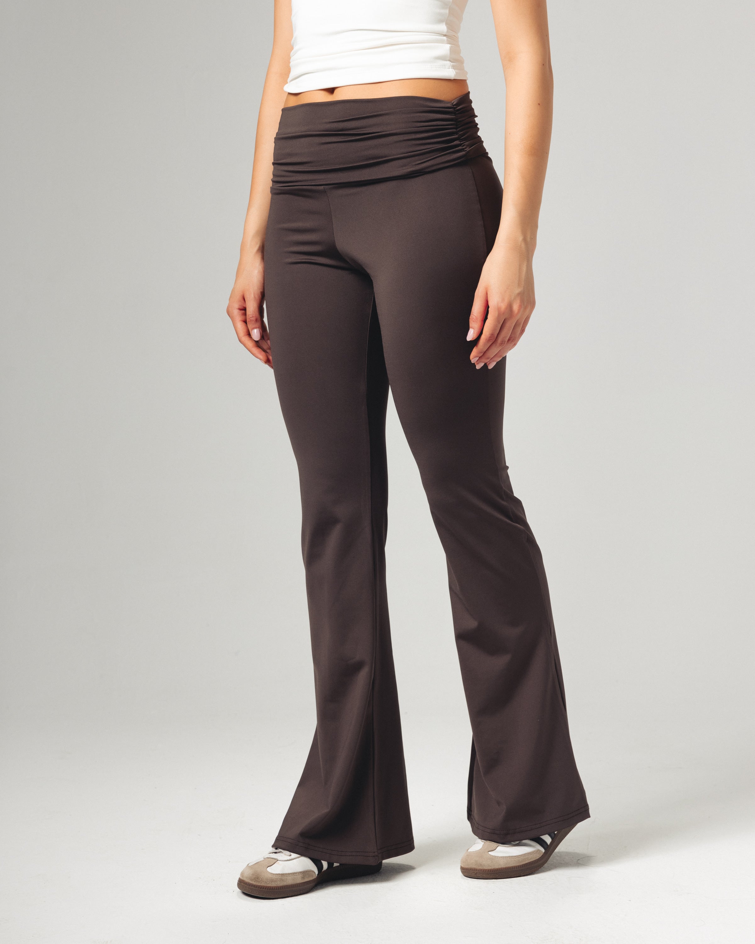 Side Ruched Yoga Pants - Brown